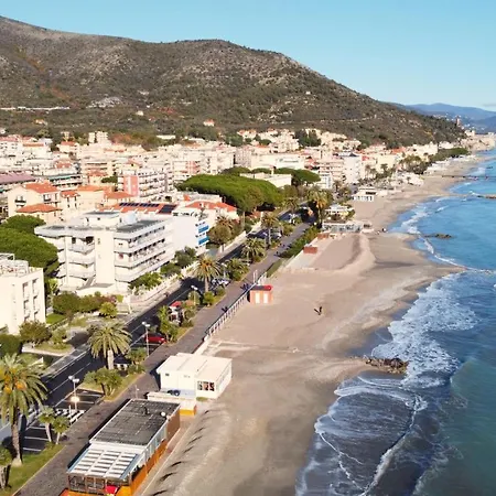 Box E Aria Condizionata Per Un Relax A 4 Minuti Dal Mare *